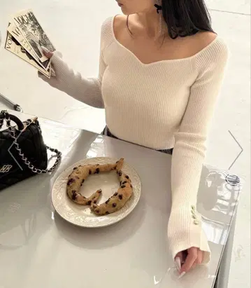 ROYAL PARTY 워셔블 오픈넥 긴팔 니트탑 로얄