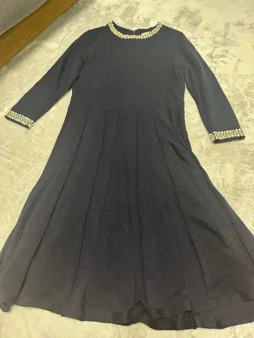 M-PREMER 네이비 펄 장식 긴팔 원피스 36