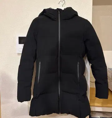 유니클로 스트레치 심리스 다운 숏코트 M