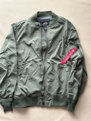 ALPHA INDUSTRIES MA-1 플라이트 자켓 올리브 그린
