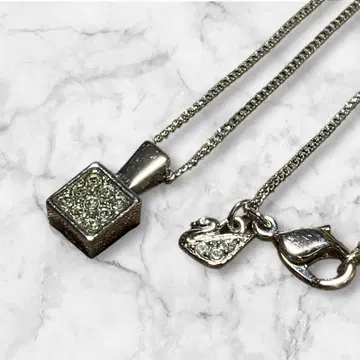 A4 SWAROVSKI 목걸이 여성용 실버 스퀘어형
