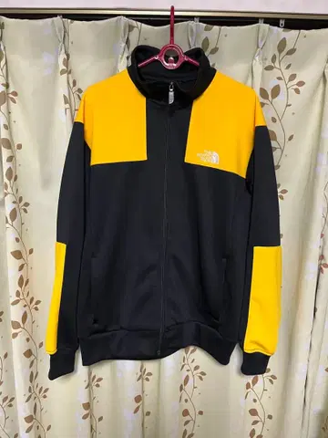 THE NORTH FACE 집업 저지 L 블랙/옐로우 컬러