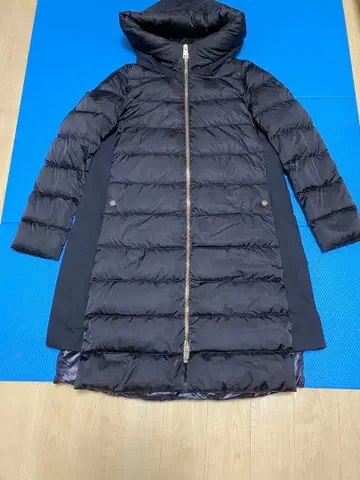 Herno 블랙 다운 자켓 후드 부착 중고품