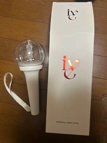 IVE 공식 응원봉 ver1