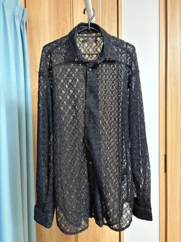 블랙 레이스 긴팔 셔츠