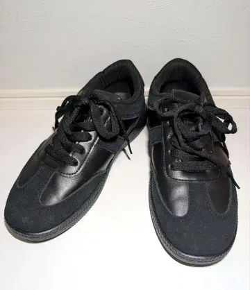 컨디션 최상 블랙 스웨이드 합성 피혁 스니커즈 37