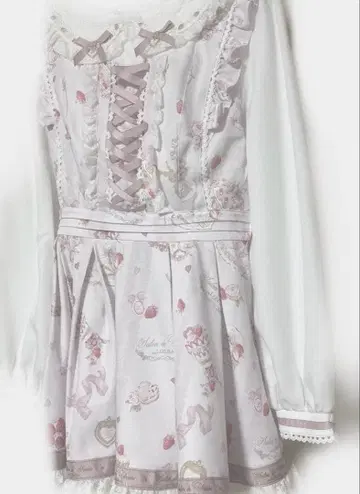 LIZLISA Salon de Fraise 패턴 셋업