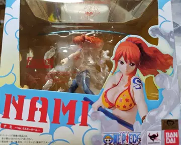 원피스 피규아트 ZERO 나미 -Ver.밀키볼