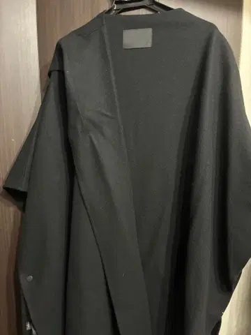 COGTHEBIGSMOKE 케이프 코트 판초 블랙