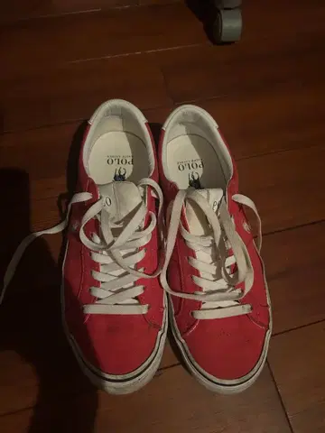 Polo 빨간색 스니커즈