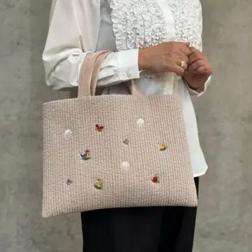 비오는날 페이러 콜라보 백 베이지