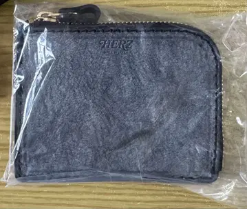 미사용 새상품 HERZ 한정판 알래스카 블랙 L 지퍼 지갑
