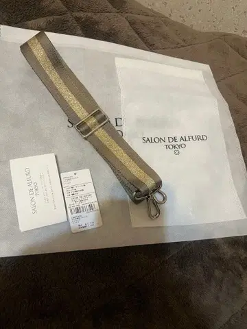 살롱 드 알파드 도쿄 숄더 끈 골드 금장 장식 실버 미사용 새상품