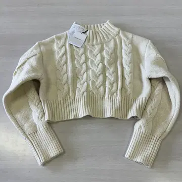 아이보리 케이블 짜임 크롭 스웨터 사이즈 2