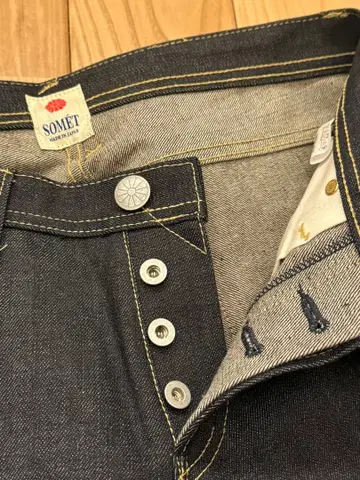 미사용 새상품 SOMET Basic Straight Jeans