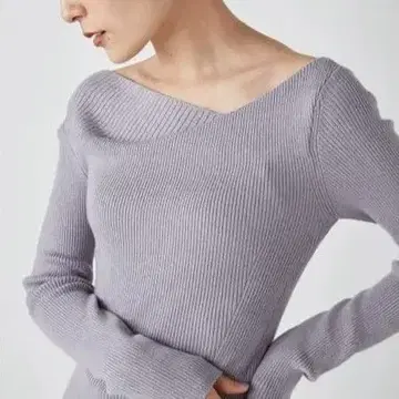 [ 새상품급 ] 드레이프 데콜테 리브 니트 FRAY I.D LAV