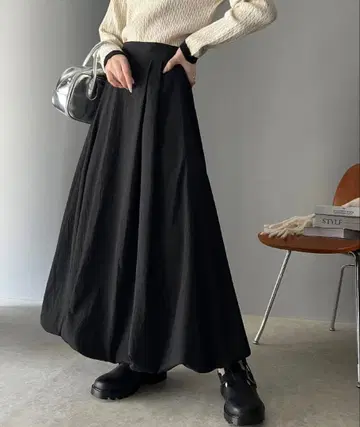 새상품급 턱 들어간 주름 조젯 벌룬 스커트