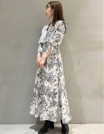 SNIDEL 빅 컬러 클래시컬 프린트 원피스