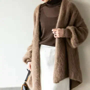 NOBLE 퍼 니트 퍼프 가디건 라쿤