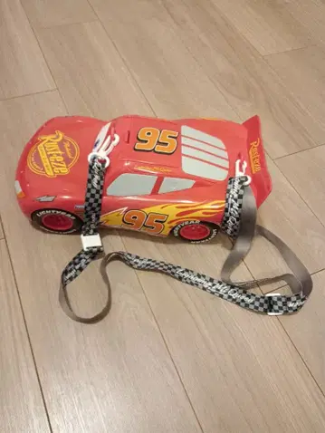 디즈니랜드 라이트닝 맥퀸 팝콘통