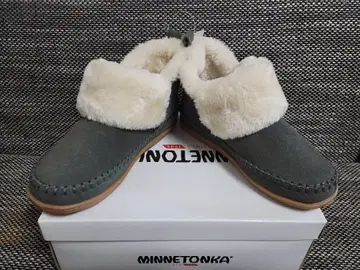 미사용 미네통카 숏부츠 Gray 40586 24cm