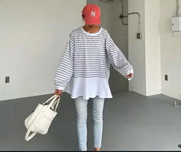 CHERI 그레이 보더 롱 T 미개봉 새상품