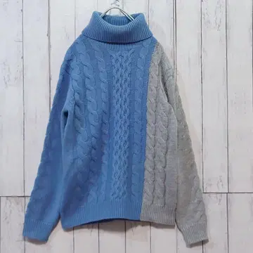 LOVELESS 케이블 니트 터틀넥 스웨터