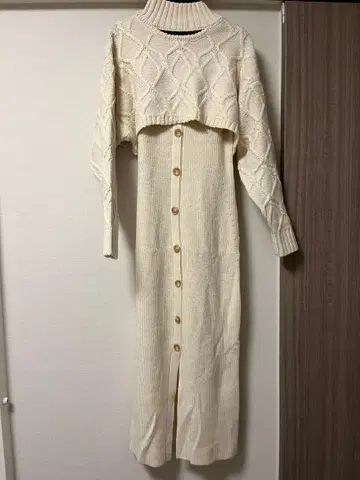 아이보리 버튼 달린 롱 원피스 스웨터 포함
