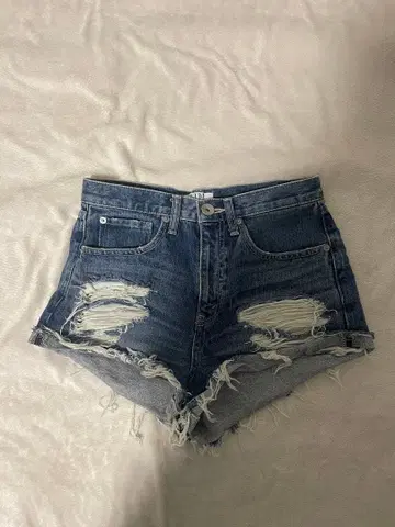 GYDA 데미지 데님 숏팬츠