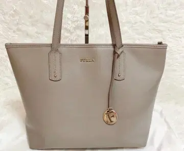 FURLA 그레이 합성 피혁 토트백