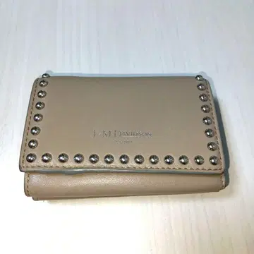 [ J&M Davidson ] 스터드 장식 3단 폴더형 지갑