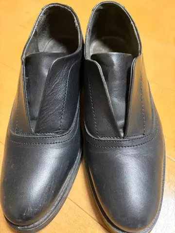 블랙 로퍼 중간 힐 착용 사진 있음