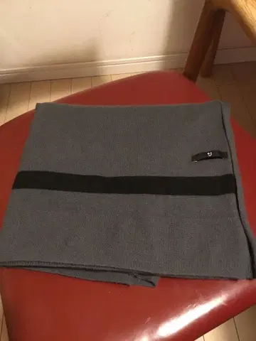 유니클로 캐시미어 니트 빅 머플러 스톨 +J 그레이