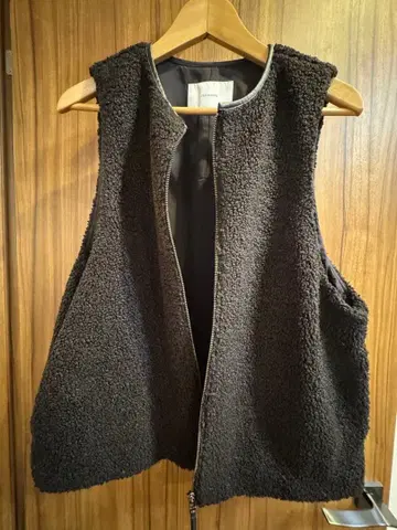 FRAMeWORK 블랙 베스트