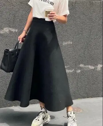 BIRTHDAY BASH KNIT A LINE SKIRT