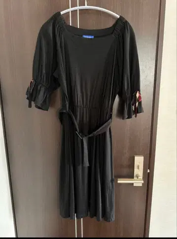 블랙 반팔 무릎 기장 원피스 허리 벨트 포함 38