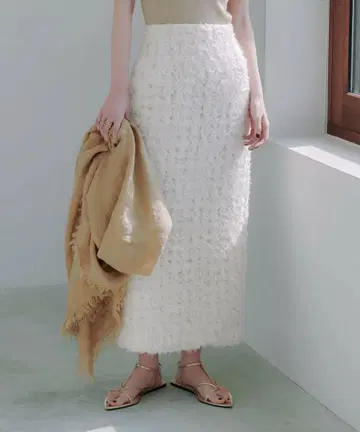 [ 택 포함 ] anuans 자수 타이트 스커트