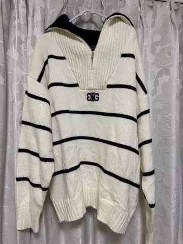 GYDA 스트라이프 니트