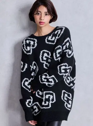 GG 프레임 니트탑