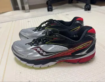 Saucony 러닝화 8 (약 28.5cm) 그레이/레드