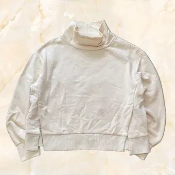 PAGEBOY alicia 터틀넥 맨투맨 아이보리