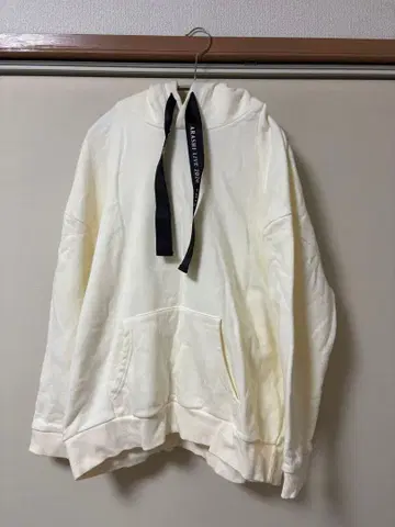 아라시 후드 부착 후드티