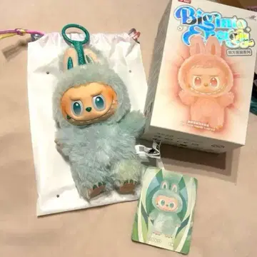 THE MONSTERS Big into Energy 봉제 인형 펜던트