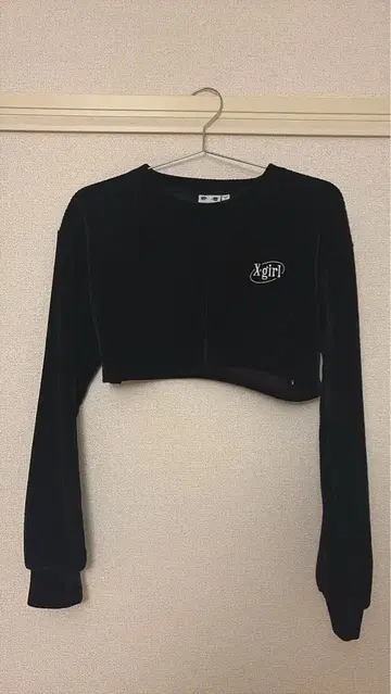 xgirl 벨벳 크롭 상의 블랙
