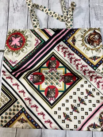 [ 미사용/새상품급 ] 폴앤조 토트백 정사각형 고져스 패턴 고양이