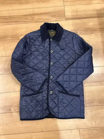 West MidlandsOuterwear 퀼팅 자켓 영국제