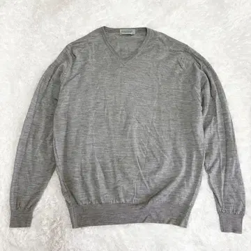 새상품급 존스메들리 하이 게이지 니트 차콜 그레이 V넥 현행