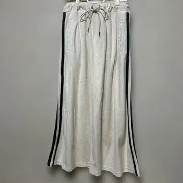 niko and - 토끼 벨루어 라인 스커트