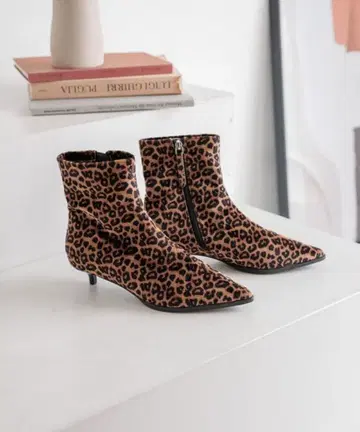 로리즈팜 포인티드 부츠