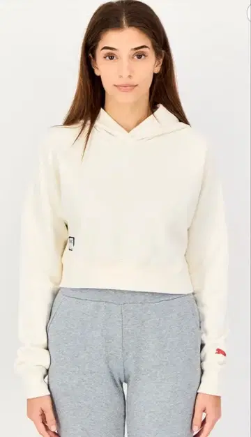 PUMA 점프맨 로고 크롭 후드티 크림